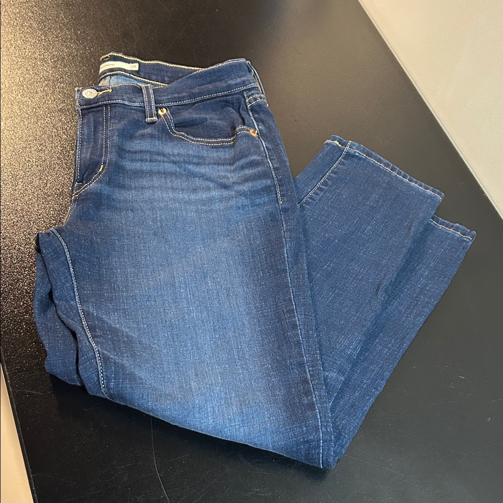 Levi's women’s Straight Fit‎ Dark Blue Jeans